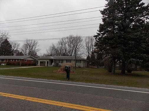2nd image of 1489 Nelson Rd