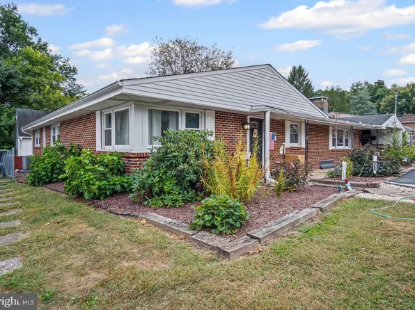 205 Oak Knoll Rd, New Cumberland, PA 17070