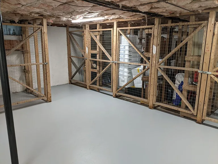 172 Camden St — Photo 39