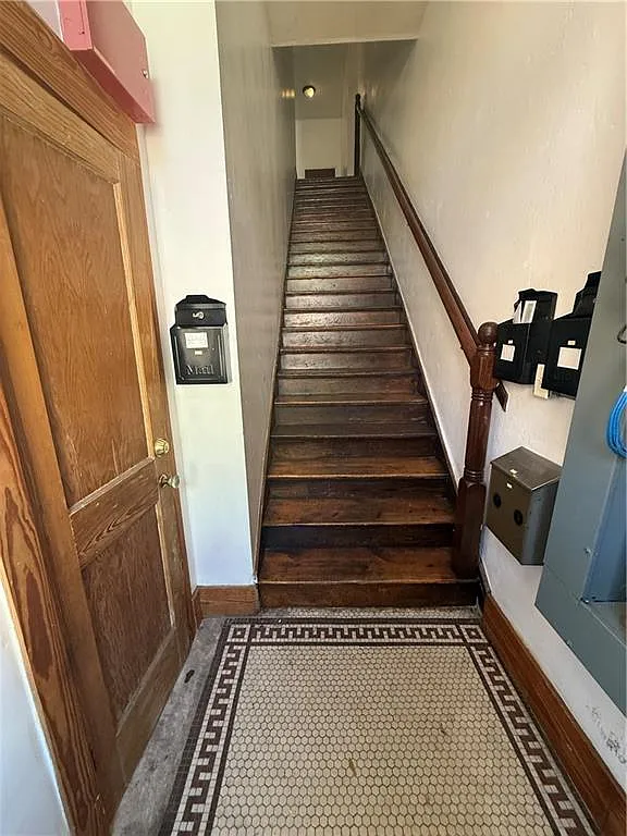 2 bed, 2.0 bath, 1200 sqft, $1,700 — Photo 3