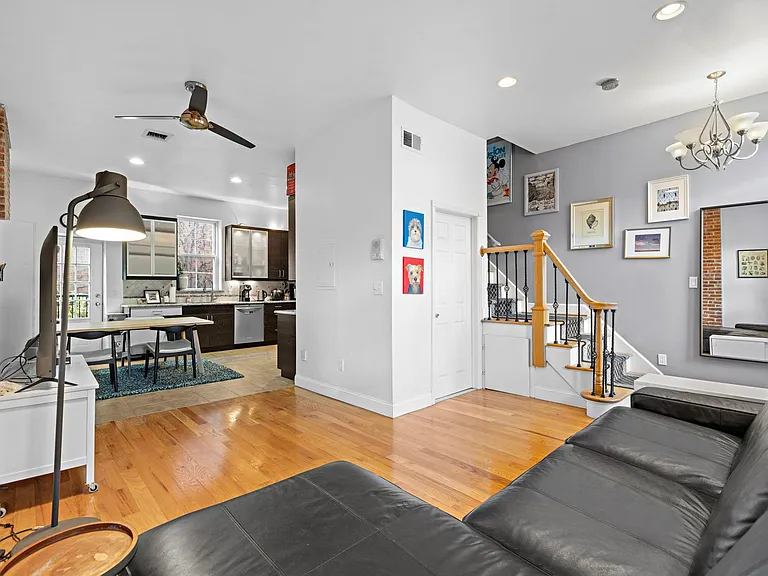 105 Erie St #1 — Photo 5
