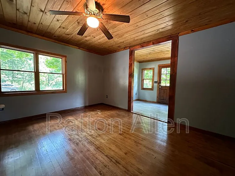 267 Davis Creek Rd — Photo 12