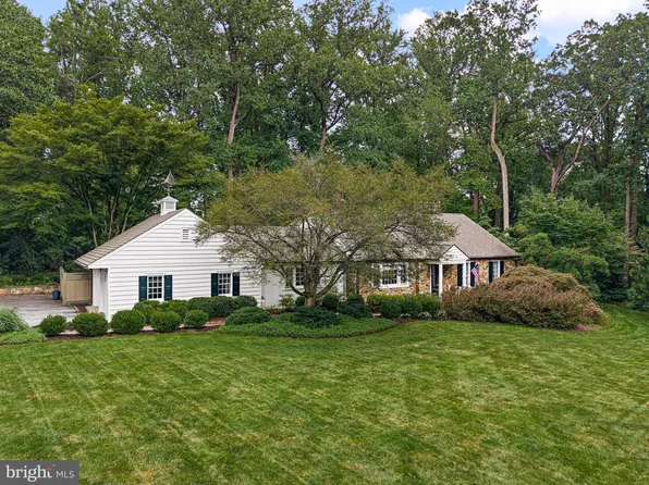 109 Gatehouse Dr, Kennett Square, PA 19348