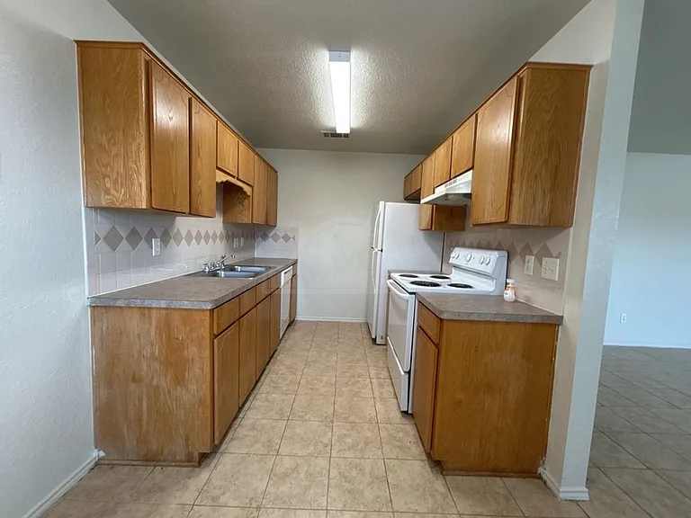 1505 Dugger Cr, Killeen — Photo 7