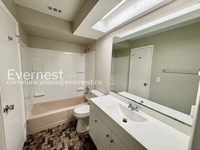 4708 Harwich St — Photo 22