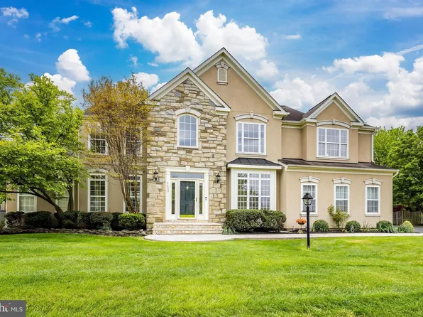 44337 Lord Fairfax Pl, Ashburn, VA 20147