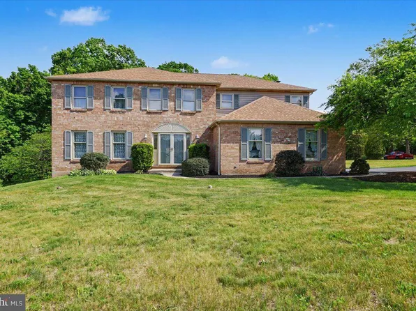 10 Hawk Ct, Gilbertsville, PA 19525