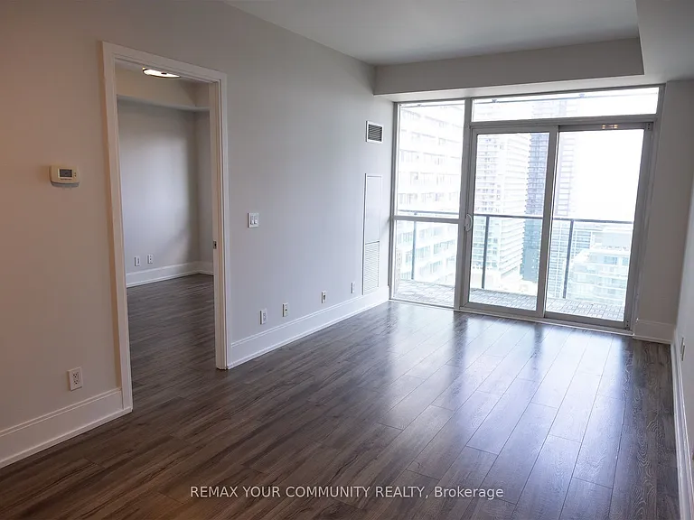 70 Roehampton Ave #1911 — Photo 5