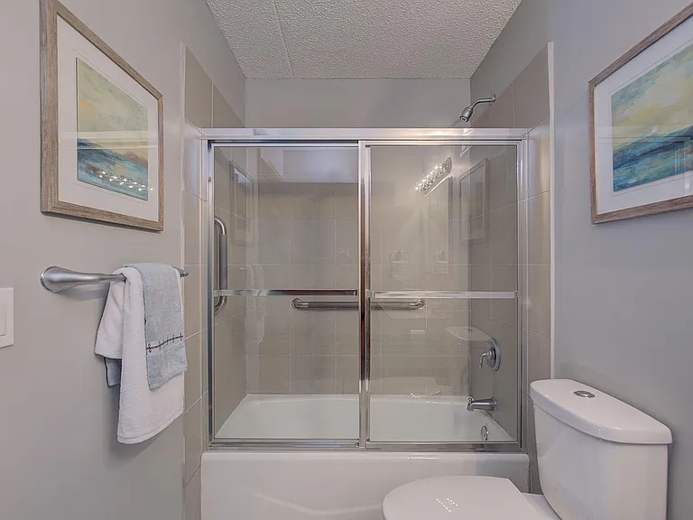10531 Cedar Lake Rd #213 — Photo 16