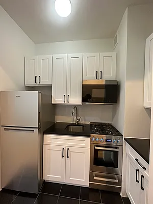 Rented by LC Lemle Real Estate Group | media 7