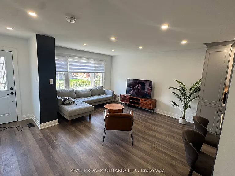 147 Lasalle Ave #UPPER — Photo 3