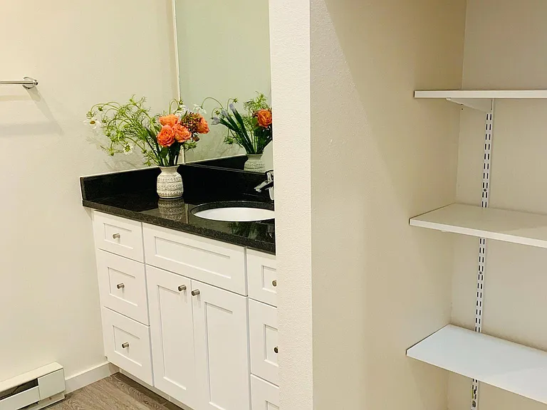 557 Oppenheimer Dr #304 — Photo 9