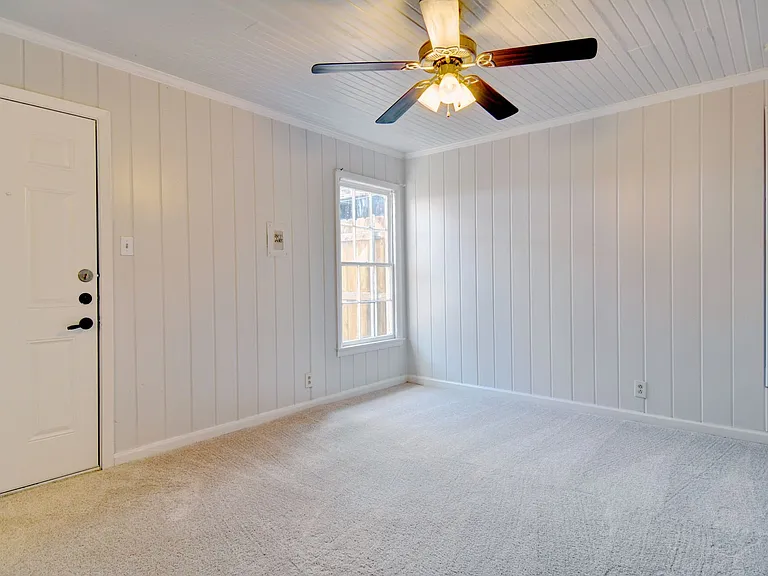 2409 Horne St — Photo 14