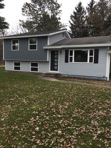 800 E Brierwood St, Greenville, MI, 48838