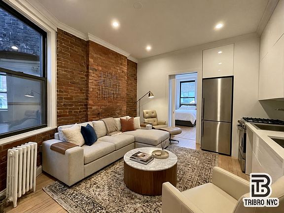 3rd image of 105 Thompson St APT 7