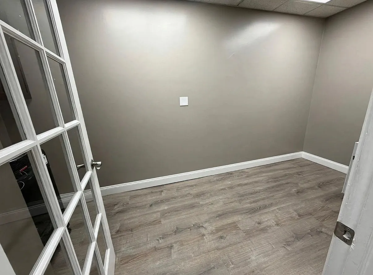 3 bed, 4076 sqft, $4,000 — Photo 4