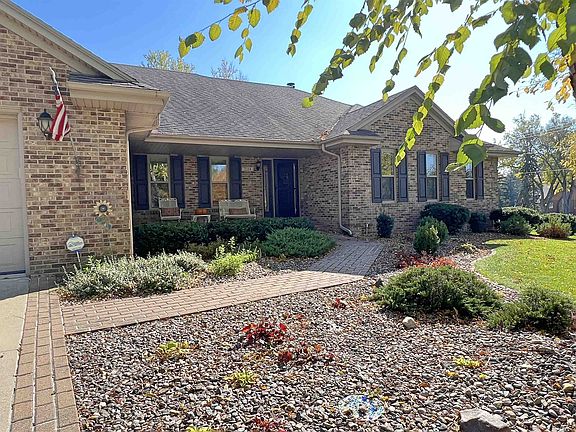 4th image of 2114 N Tradition Ln