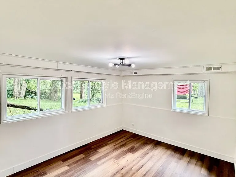 158 Chestnut St — Photo 10