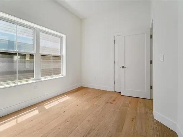 90 East 27th Street image 33 of 43