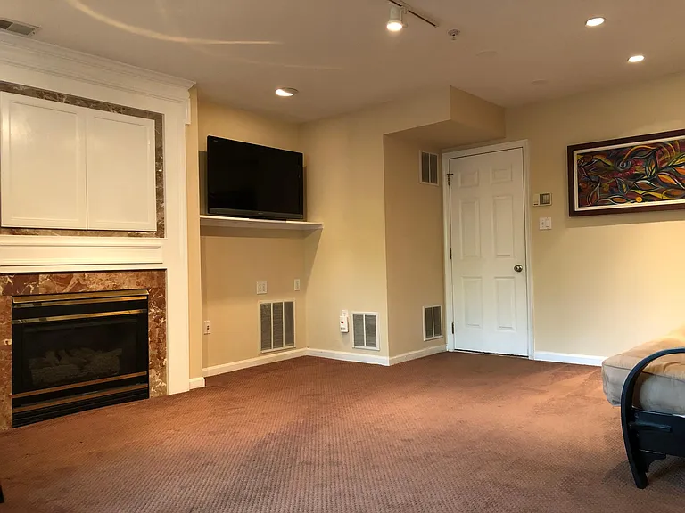 4105 Cherry Hill Rd — Photo 26