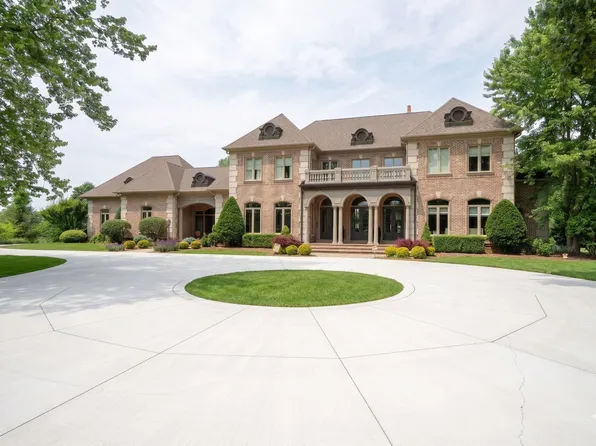 51933 Meadow Ridge Ct, Granger, IN 46530