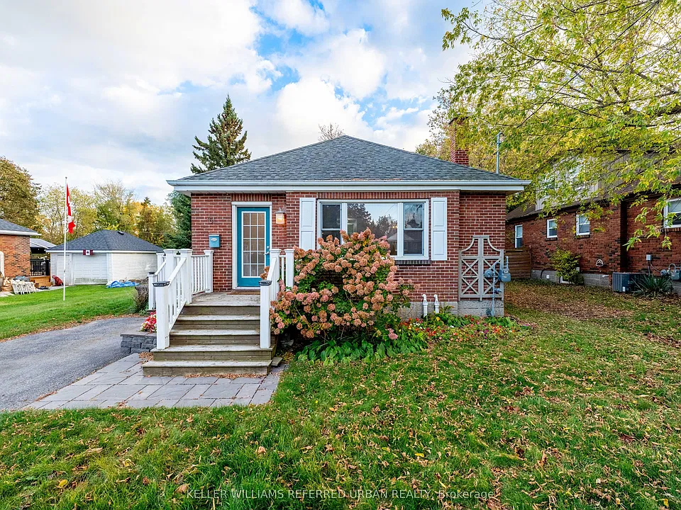 151 University Ave E