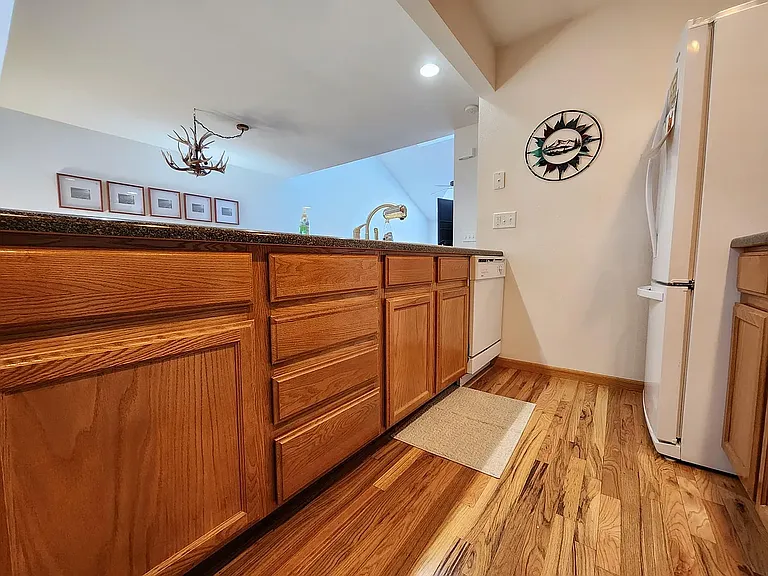 1550 Raven Cir #N — Photo 11