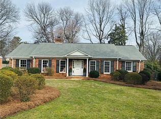 1206 Buckingham Rd, Greensboro, NC 27408