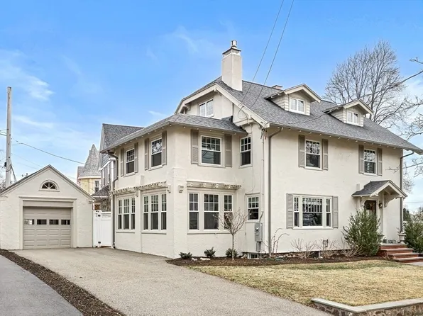 72 Stratford Rd, Melrose, MA 02176