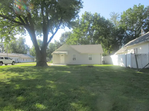 810 E London Ave, Peoria Heights, IL 61616