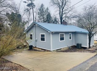 303 W Faunce Rd, Oak Ridge, TN 37830