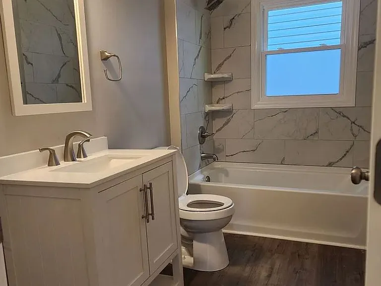 1244 Algonquin Pkwy — Photo 5