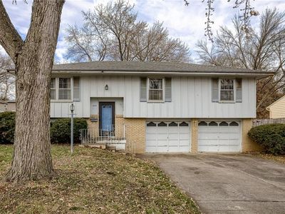 6518 Larsen Ln, Shawnee, KS, 66203