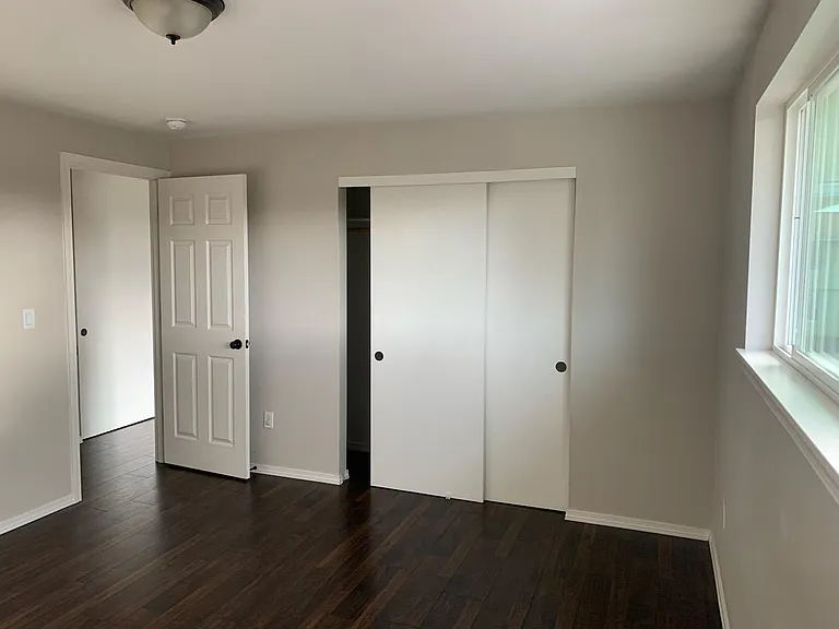 Rosewood Commons — Photo 9