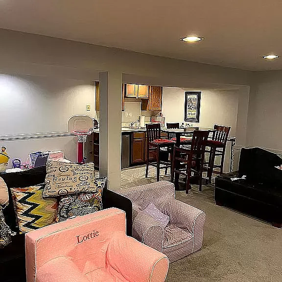 604 Elm St — Photo 3