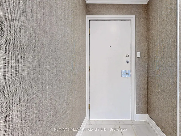 619 Avenue Rd #201 — Photo 10