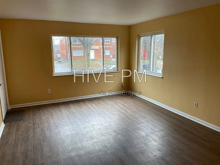2524 Flanigan Ct #2 — Photo 9