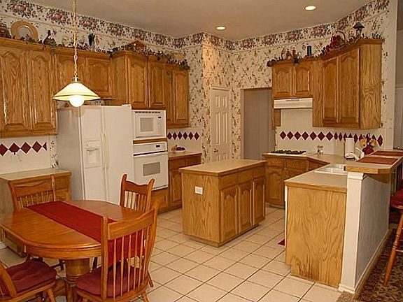4th image of 6603 Fox Glen Dr