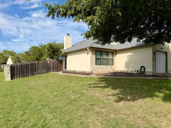 423 Sailmaster St APT A, Lakeway, TX 78734