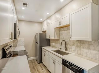 Banque Condo, Arvada, CO 80003