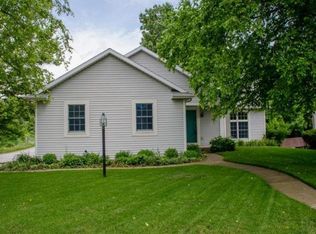 51586 Meadow Pond Dr, Granger, IN 46530