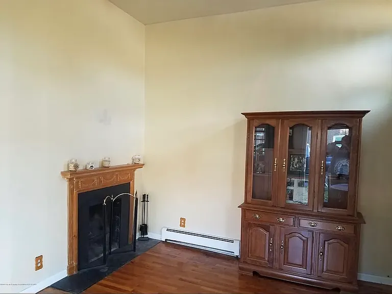 101 Main St — Photo 7