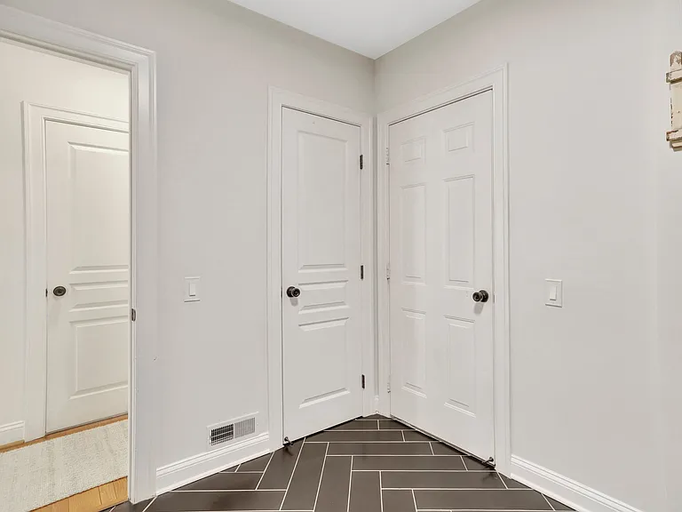 5231 Winter View Dr — Photo 61