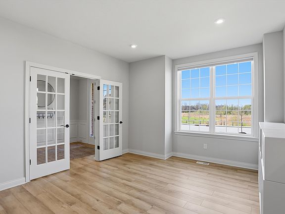5th image of 2746 Towne Meadow Dr