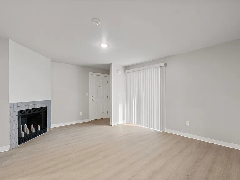 Chambers Crest Apartments — Photo 21