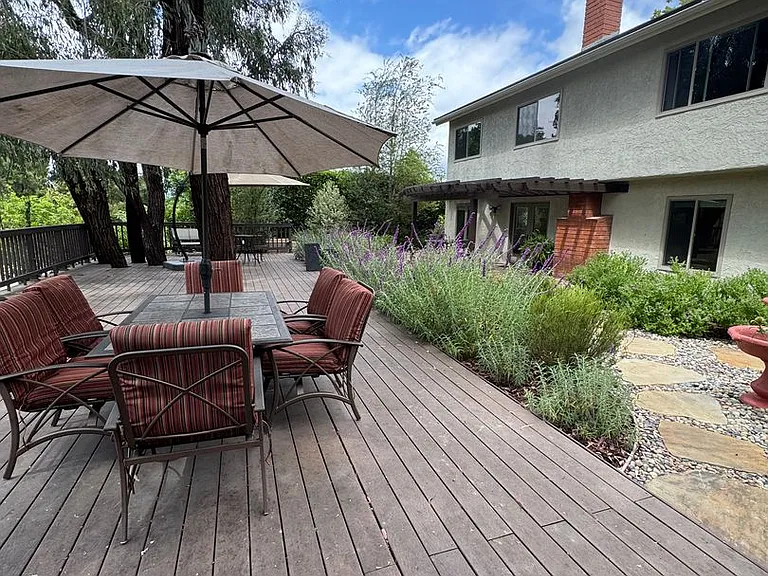 99 Castillian Ave — Photo 7