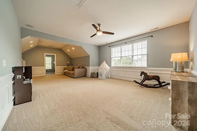 424 Ranelagh Dr — Photo 25