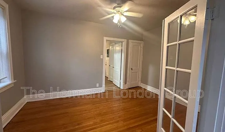 5042 Pernod Ave #2F — Photo 4