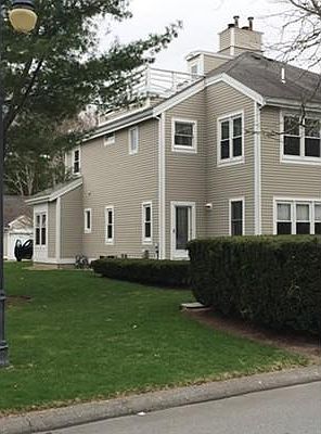 3rd image of 8 Oakmont Dr