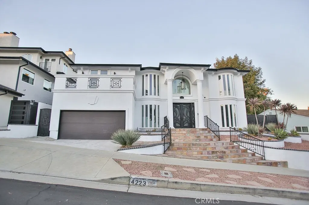 4 bed, 3815 sqft, $9,000 — Photo 2
